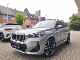 BMW X1 20 i sDrive M Sport PANO,HUD,360°KAM,AHK