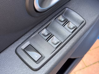 Dacia Lodgy Stepway Celebration CAM Navi Klima - foto 11