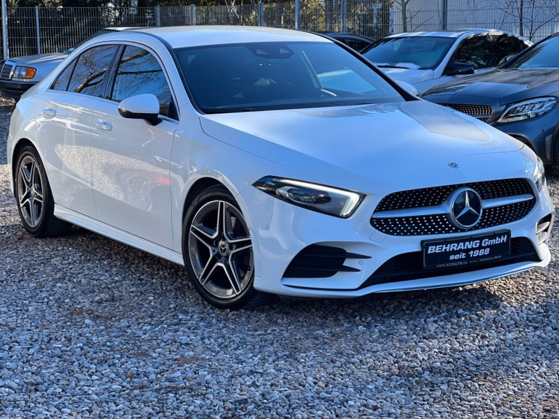 Mercedes-Benz A220d*AMG*NAVI*LED*AMBIENTE*KAMERA*