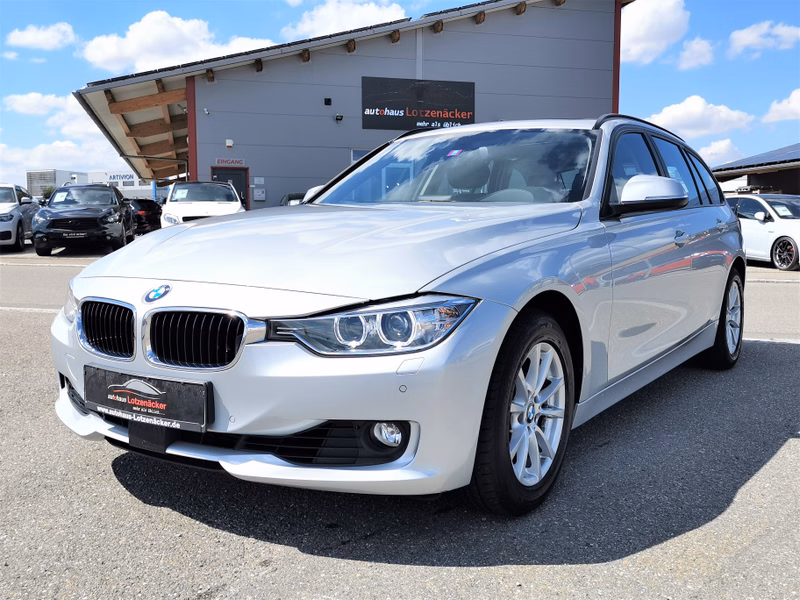 BMW 320i Touring Aut. Luxury Line ACC/BI-XENON/SHZ/PANO/KEYLESS/8-FACH