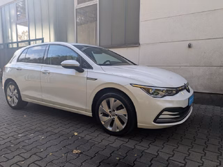 Volkswagen Golf VIII 1.5 TSI Style *Assist,Sitz,LEDPlus* - foto 2