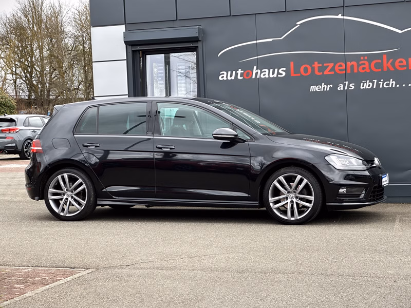 Volkswagen Golf 7 1.4TSI R-LINE| Navi| BI-Xenon | DYNAUDIO|