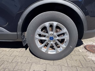 Ford Kuga 2.5 l Duratec Plug-In Hybrid Titanium Autom. AHK NAVI/DAB KLIMAAUTOMATIK TEMPOMAT LED-SCHEINWERFER PDC - bilder 9