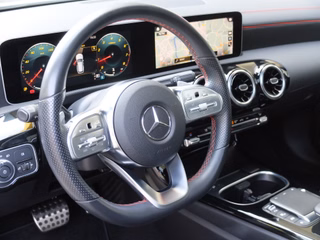 Mercedes-Benz CLA 180 AMG Line Automatik Panorama AHK - bilder 11