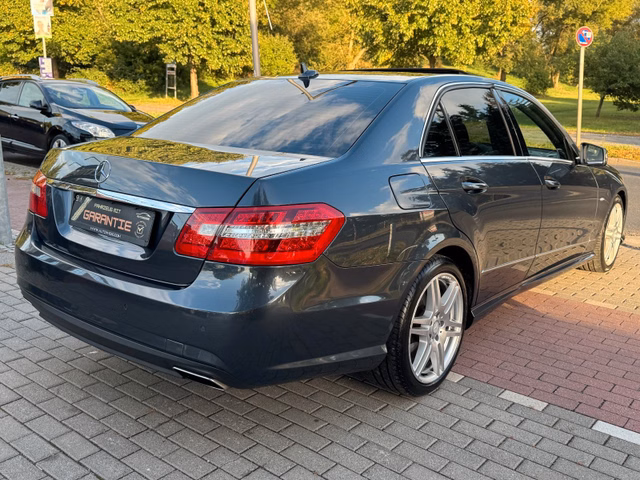 Mercedes-Benz E220CDI AMG*Lim*Aut*Nav*Xen*Leder*Temp*WEBASTO - foto 5