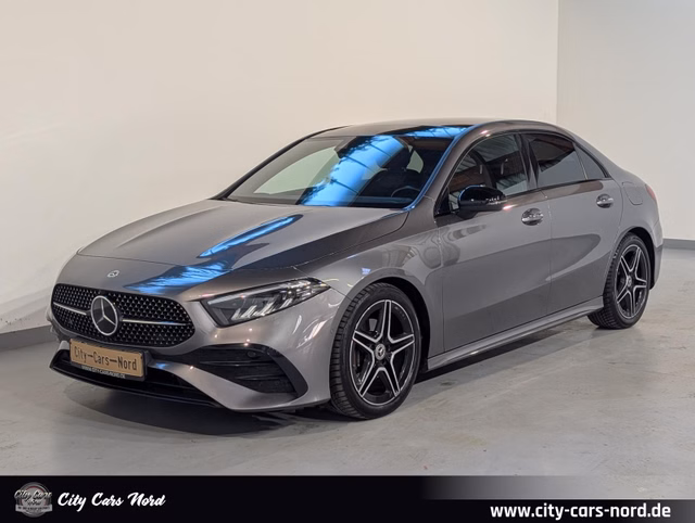 Mercedes-Benz A 200 AMG PANO+360°+AHK+MEMORY+LED Авто с пробегом купить | Первая регистрация 04/2023 | Цена 24.999 €