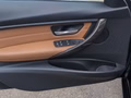Daumennagel 16 - BMW 325 d Luxury Line Xenon Leder Navi PDC