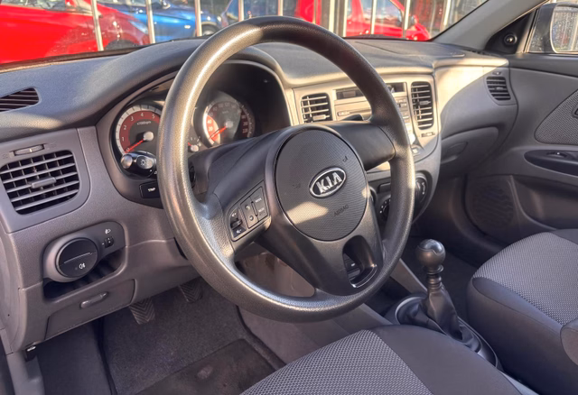 Kia Rio 1.4 Vision  TÜV + ÖLWECHSEL NEU - foto 2