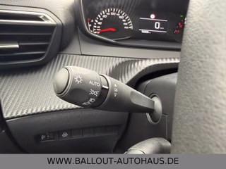 Peugeot 2008 Active*1.HAND*KLIMA*NAVI*TEMPO*SHZ*KAMERA - photo 18