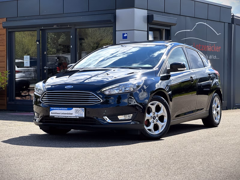 Ford Focus 1,0 Ecoboost Titan Autom | CarPlay | Navi