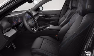 2027 BMW 530i xDrive - photo 6
