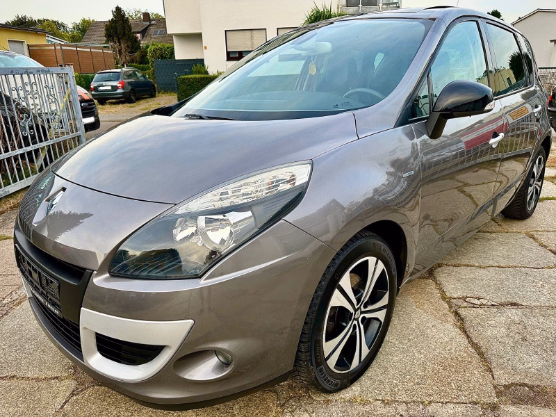 Renault Scenic III 3 1.9 dCi BOSE Edition * Leder * Navi