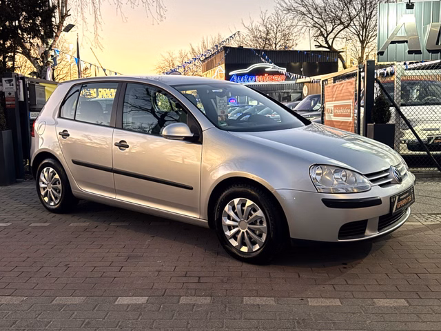 Volkswagen Golf V 1.6 Trendline Klima*90TKM*ZR + TÜV NEU* - foto 1
