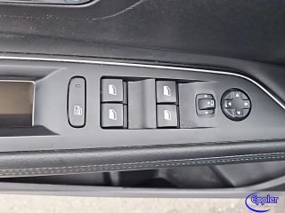 Peugeot 3008 Allure Pack   130 EAT8 AHK Navi ACC Kamera - foto 2