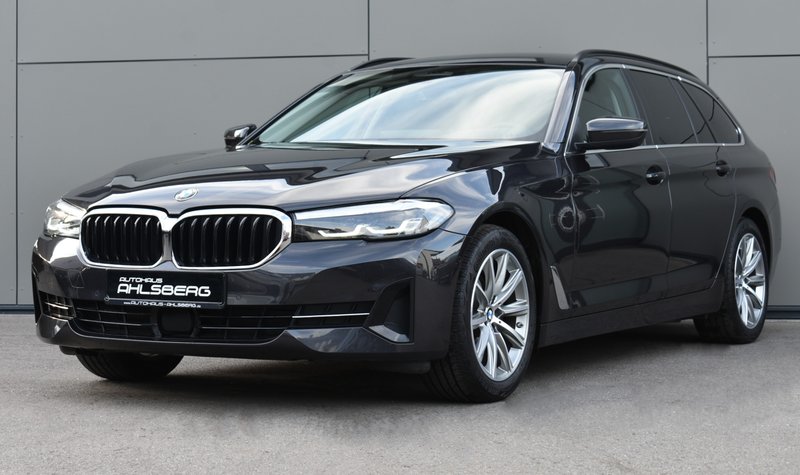 BMW 520d Steptronic LIVE/STHZ/HUD/ACC/AHK/LED