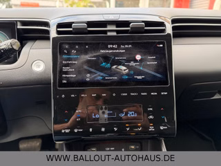 Hyundai TUCSON Hybrid 4W*2.HAND*NAVI*PANO*AHK*SPUR*ACC* - bilder 29