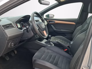 SEAT Ibiza 1.0 TSI Xcellence KLIMA / LED / NAVI / SITZHEIZUNG - bilder 4