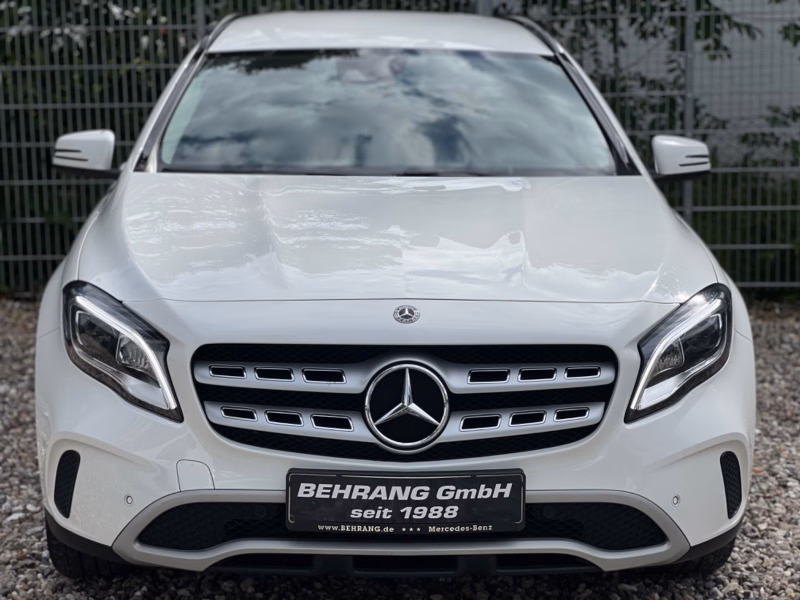 Mercedes-Benz GLA200 FACELIFT *KAMERA*LEDER*LED*NAVI*SITZHEIZ.