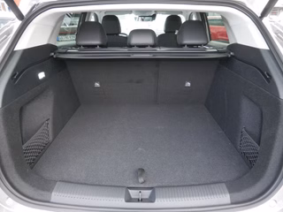 MG HS Hybrid+ KLIMA PDC SHZ KAMERA NAVI ACC LED - foto 7
