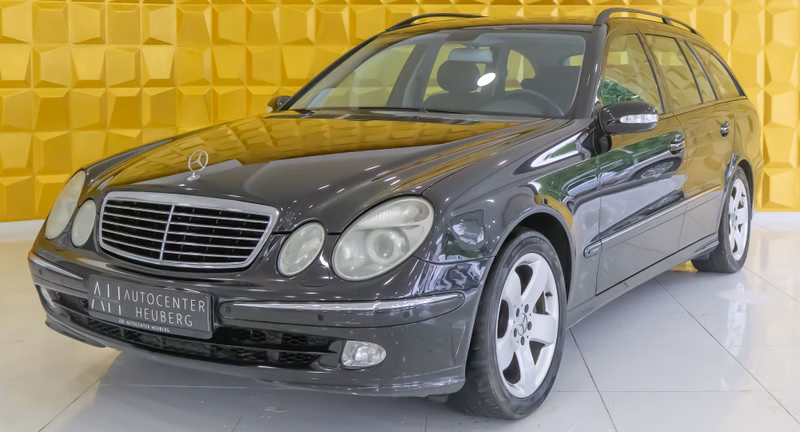 Mercedes-Benz E 500 AIRMATIC/PANO/PDC/NAVI/STANDHEIZUNG