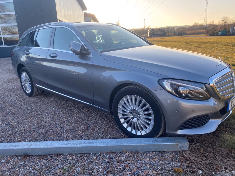 Mercedes-Benz C 180 Automatik LED+Navi+
