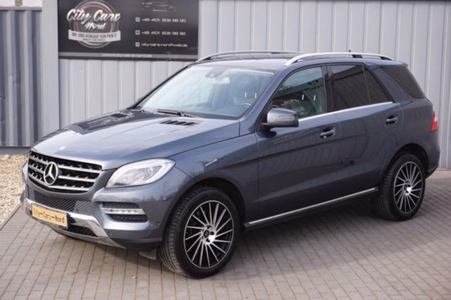 Mercedes-Benz ML 350 AUT-SPUR-TEMP-PDC-SHZ-GSD-NAVI-STD.HZ-20Z - foto 1