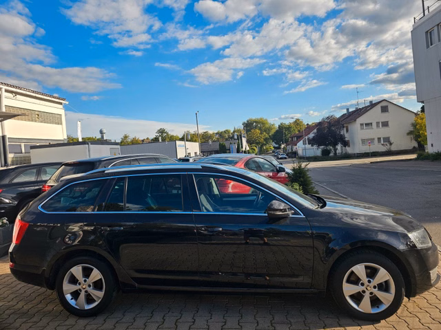 Skoda Octavia Combi Style Automatik*NAVI*XENON*PDC*SHZ - foto 9
