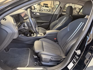 BMW 118 i Sport Line Autom., LED Navi PDC Tempomat - bilder 9