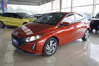 Hyundai i20 1,2 79PS Navi/Alu/Klimaaut/Winterp/Kamera  **
