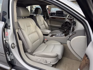 Audi A8 4.2 quattro - foto 18