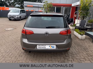 Volkswagen Golf VII Lim.Cup*2.HAND*PANO*KLIMA*NAVI*SHZ*EUR5 - bilder 6