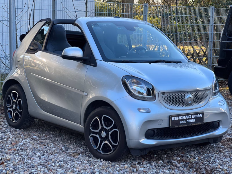 Smart ForTwo Cabrio *Passion*NAVI*COOL&MEDIA*LEDER*SHZ