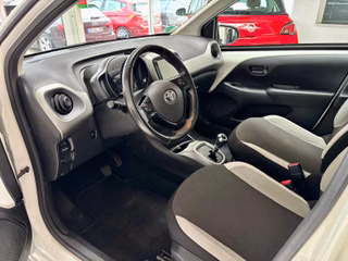 Toyota AYGO aut. x-play touch Kamera USB Bluetooth Klim - photo 16