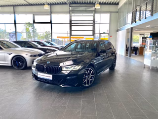 BMW 530d Tour xDrive M Sport Pano/AHK/AdaptivLED/HUD/19LM