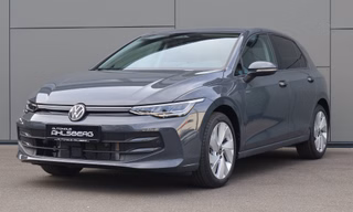 Volkswagen Golf VIII 1.5 TSI/LIFE/DIG.C/ACC/CAR-PLAY/MASSAGE/RFK