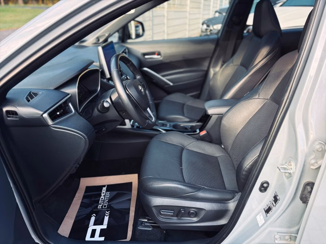 Toyota Corolla Cross Hybrid FWD Lounge+Leder+Pano+AHK+ - bilder 9