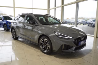 Hyundai i30 CW N-Line Facelift 1.5 T-GDI Voll-LED/Navi/Winterp.  **
