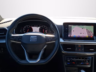 SEAT Tarraco 2.0 TSI Xperience 4Drive DSG / 7-SITZER / PANORAMA - bilder 6