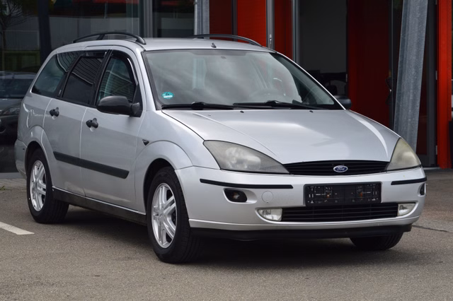 Ford Focus Turnier Ghia |AHK|KLIMA|SCHECKHEFT Gebrauchtwagen Kaufen | EZ 07/1999 | Preis 990 €