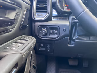 Dodge RAM 5.7 V8 HEMI Limited Night 2026 + 3 Jahre Garantie - bilder 27