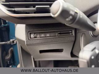 Peugeot 5008 Allure*1.HAND*LED*7-SITZER*SPUR*TOT*SHZ*EU6 - bilder 1
