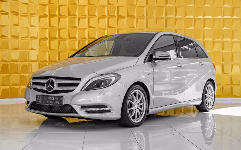 Mercedes-Benz B 180 AUTOMATIK BI-XENON TOT ACC