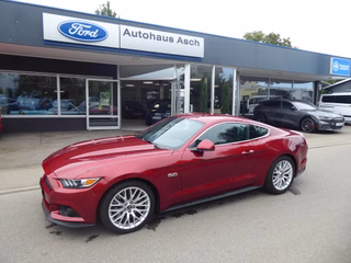 Ford Mustang GT mit Premiumpaket/ Unfallfrei