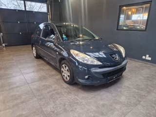 Peugeot 206 + Basis*Sportsitze*8-fach bereift*Klima - bilder 1