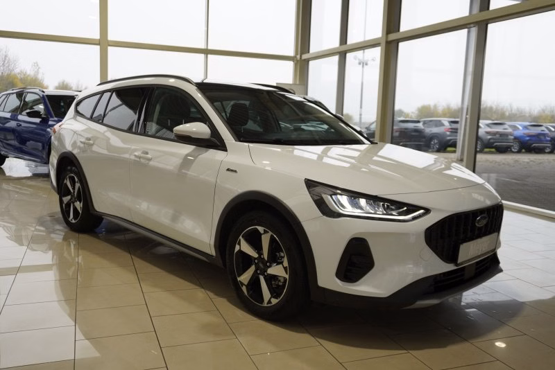 Ford Focus Active X 1,0 155PS Aut UPE=42000!   **