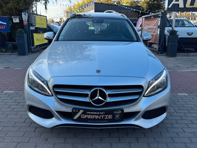 Mercedes-Benz C 250d*Avantgarde*Aut.*Panorama*LED*Navi*AHK*SHZ - foto 2