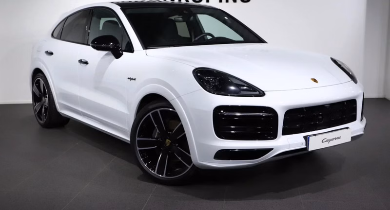 Porsche Cayenne Coupe E-Hybrid Platinum Edition