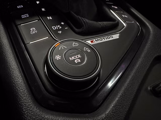 Volkswagen Tiguan Highline 1,4 TSI 4Motion OFFROAD/NAVI/AHK/KEYLESS/KAMERA - foto 22