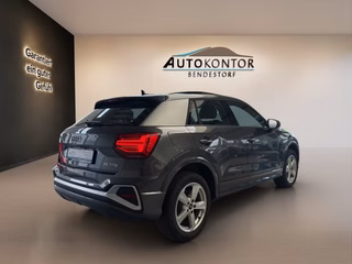 Audi Q2 S-Line Sport 35 Autom., Matrix Pano Kamera ACC - foto 4
