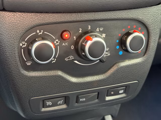 Dacia Lodgy Stepway Celebration CAM Navi Klima - foto 21